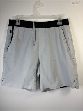 Ten Thousand The Interval Short Lined Light Gray 7” Inseam - M